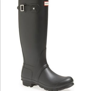 Hunter tall black rain boots size 8